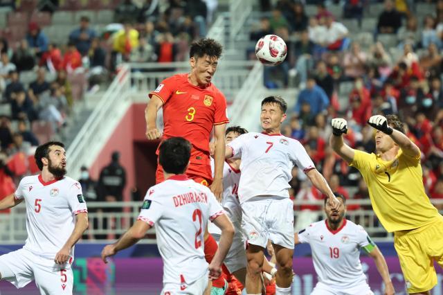 OD体育-争议判罚难掩问题 国足错失开门红下战需孤注一掷